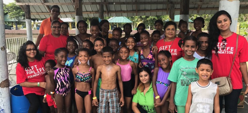 Gift For Life Foundation takes children to Funsplash Park
